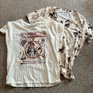 Pendleton Graphic T-Shirt -and western print v neck. Women’s size large